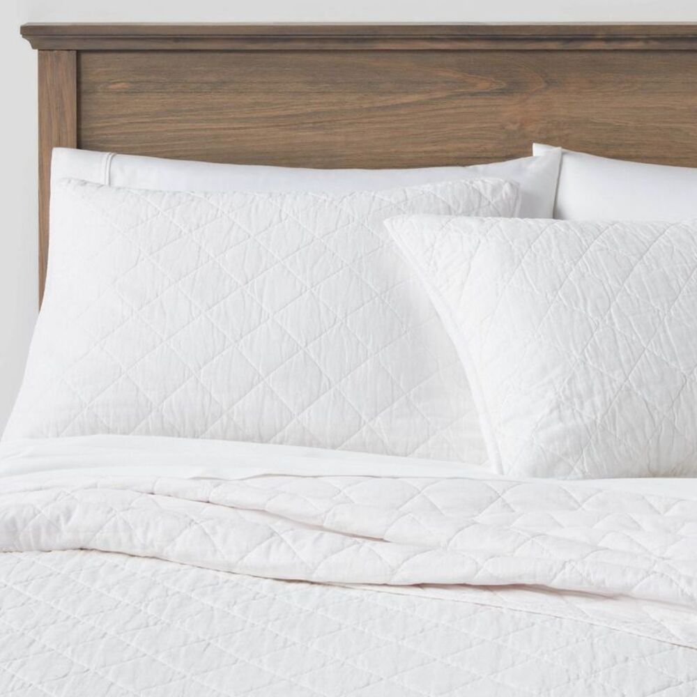Full/Queen Diamond Stitch Cotton Linen Quilt - White